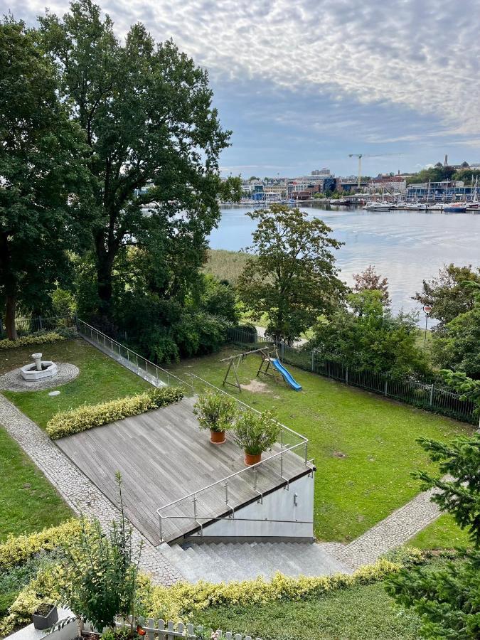 Traumwohnung Mit Stadthafen-Panorama! Zwei Schlafzimmer, Parkplatz 罗斯托克 外观 照片